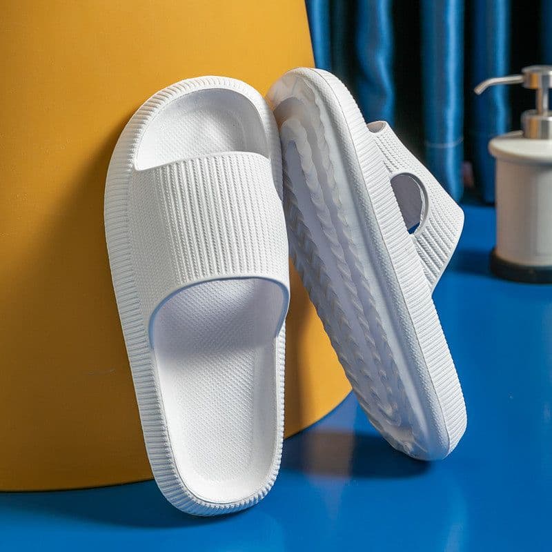 image-Wholesale summer home bathroom thick bottom hotel non-slip couple stepping on shit slippers female soft home bath sandals male