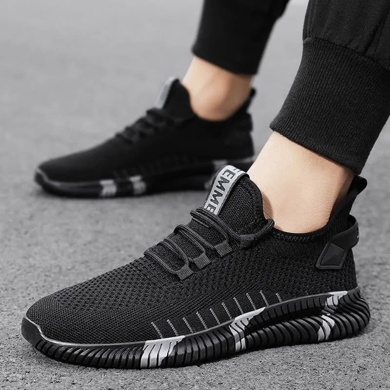 image-Raul Lion Mesh Running Shoes Men - Black Gray