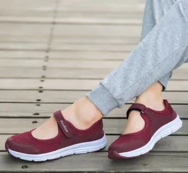 image-Women's Mesh Walking Shoes - Flat Breathable Dance Shoes