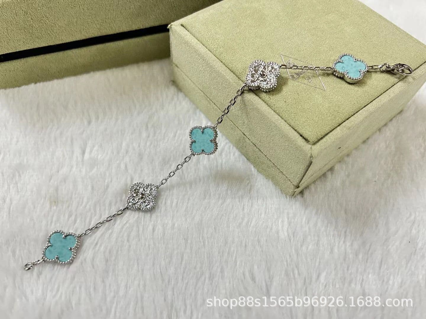 image-High-End Five-Flower Bracelet Rose Gold Clavicle Chain Thickened Electroplating Wholesale