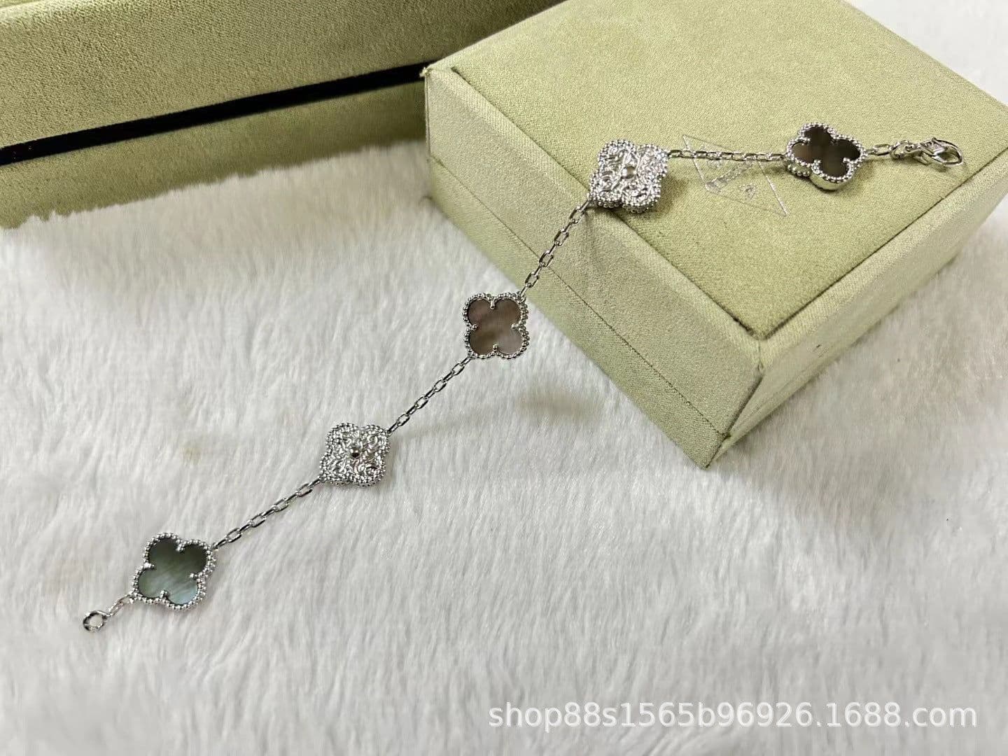 image-High-End Five-Flower Bracelet Rose Gold Clavicle Chain Thickened Electroplating Wholesale