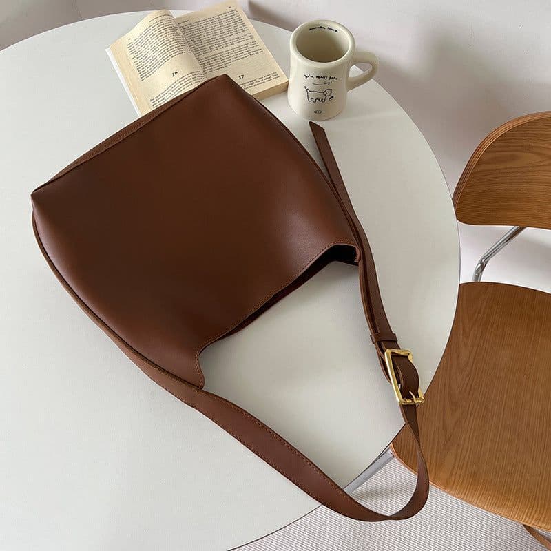 image-Versatile ins large capacity bag female 2024 new lazy style bucket bag retro shoulder messenger bag tote bag