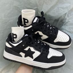 image-Hong Feizhuo Sports Shoes - Women's Casual Breathable White Sneakers - Korean Style, Low Top