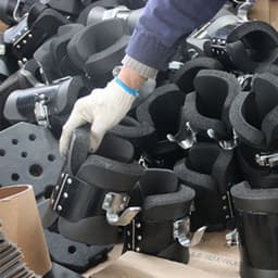 image-Inverted hanging device, inverted heightening foot cover, boots, protective cover, inverted device, inverted machine, inverted device, Gravity Boots