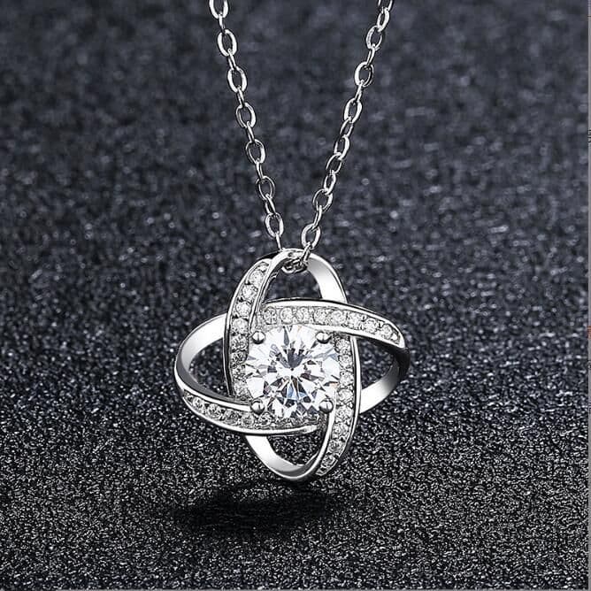 image-Cross-border new lucky four-leaf clover diamond pendant zircon necklace box chain fashion short collarbone chain wholesale