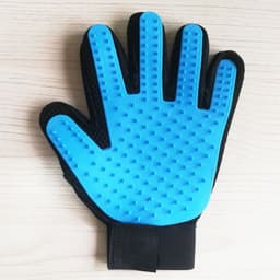 image-Easy Lion Rubber Pet Cleaning Gloves - Green Left - Cat Grooming Brush