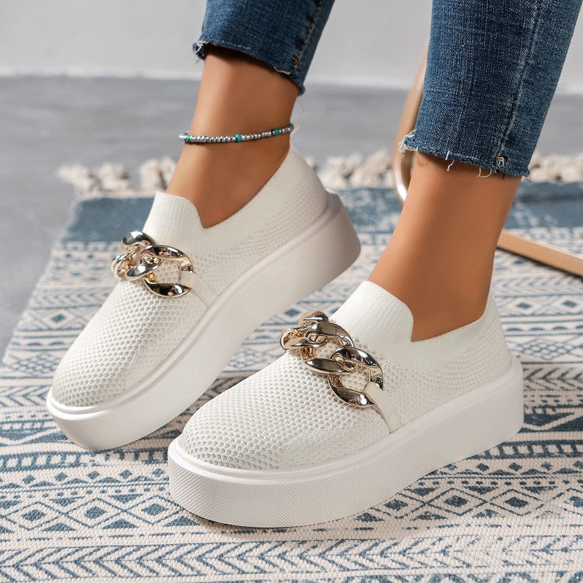 image-2022 Spring and Autumn New Round Toe Slip On Chain Casual Thick Bottom Large Size European and American Fly Woven Women's Shoes