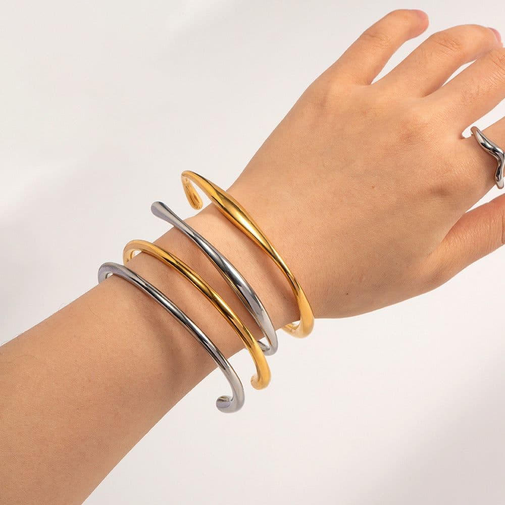 image-Stainless Steel Necklace & Bracelet Set - Gold