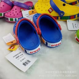 image-Wechat business dropshipping new children's hole-in-the-wall shoes, boys and girls beach shoes, summer sandals and slippers, toe-toe breathable hollow sandals