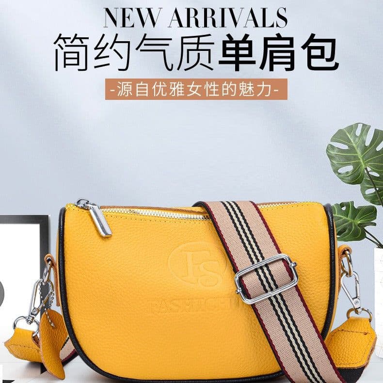 image-Women's Leather Saddle Bag - Black Small Square