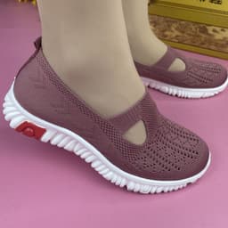 image-Old Beijing cloth shoes women's summer casual shoes breathable elderly soft bottom non-slip mesh shoes round toe mother's outerwear for walking