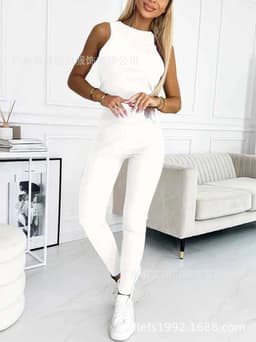 image-Women's 2024 Slim Hooded Sweatshirt Three-Piece Set