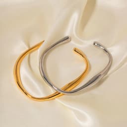 image-Stainless Steel Necklace & Bracelet Set - Gold