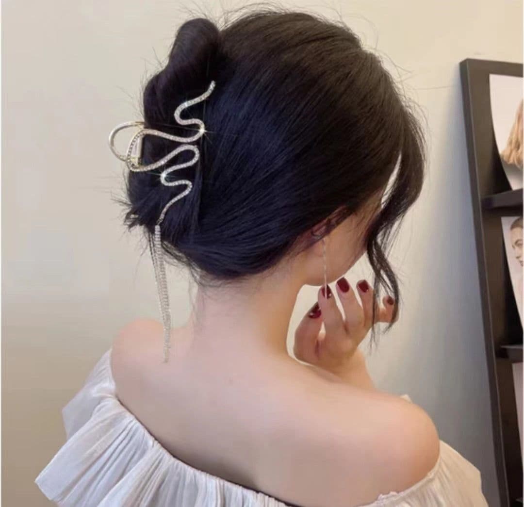 image-Diamond Hair Clip - Gold Tassel Alloy Women's