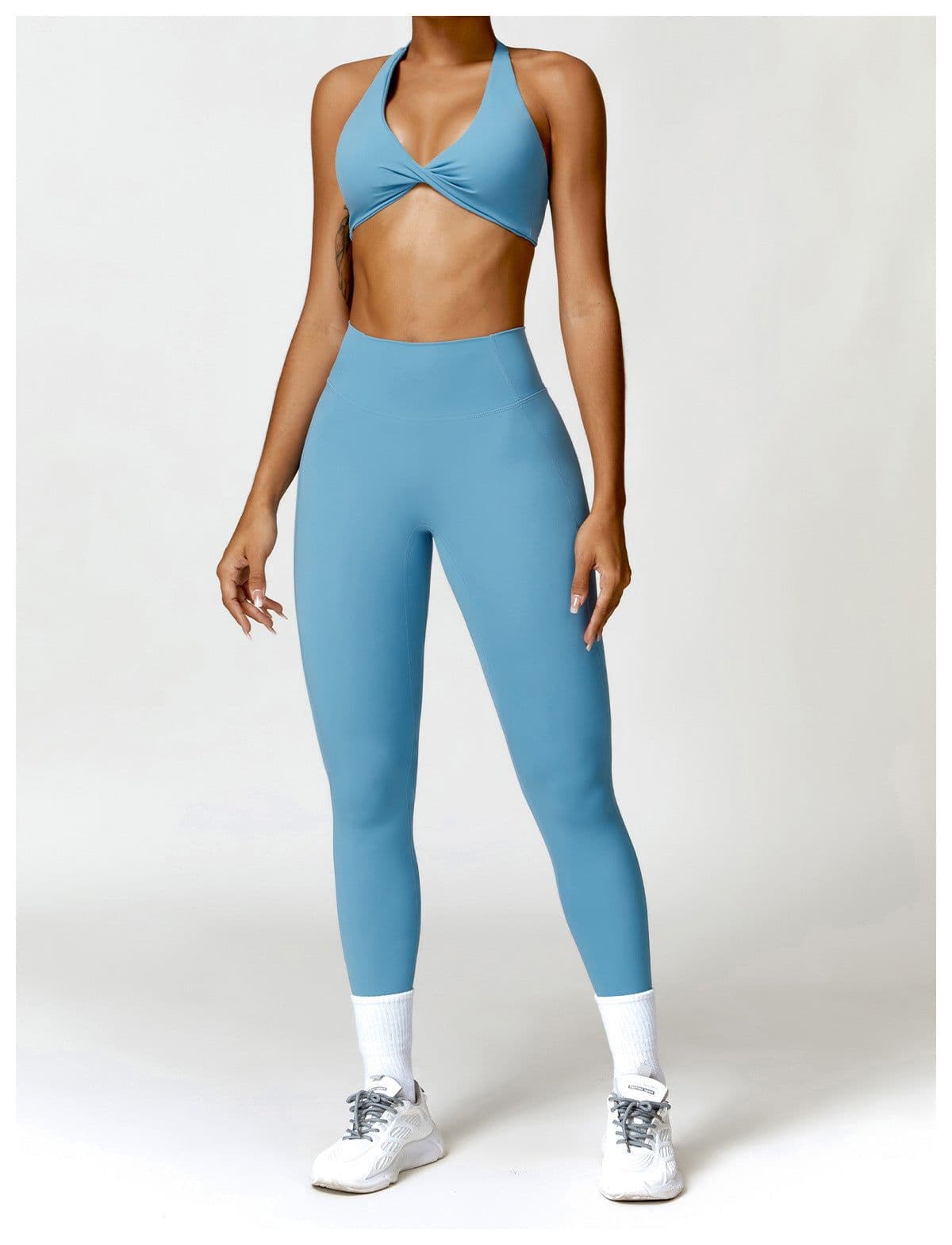 image-Zechuang Women's Yoga Set - Quick-Drying Fitness Sportswear