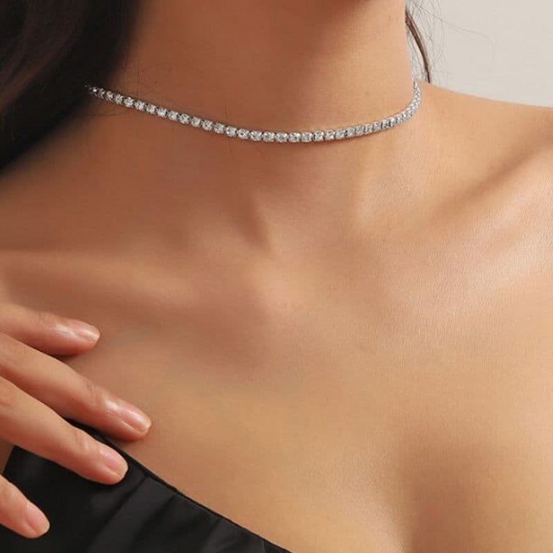 image-Rhinestone Clavicle Necklace - Gold Light Luxury
