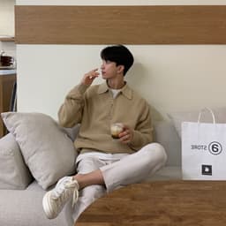 image-Men's Japanese Retro-Style Half-Zip Sweater - Casual Autumn/Winter