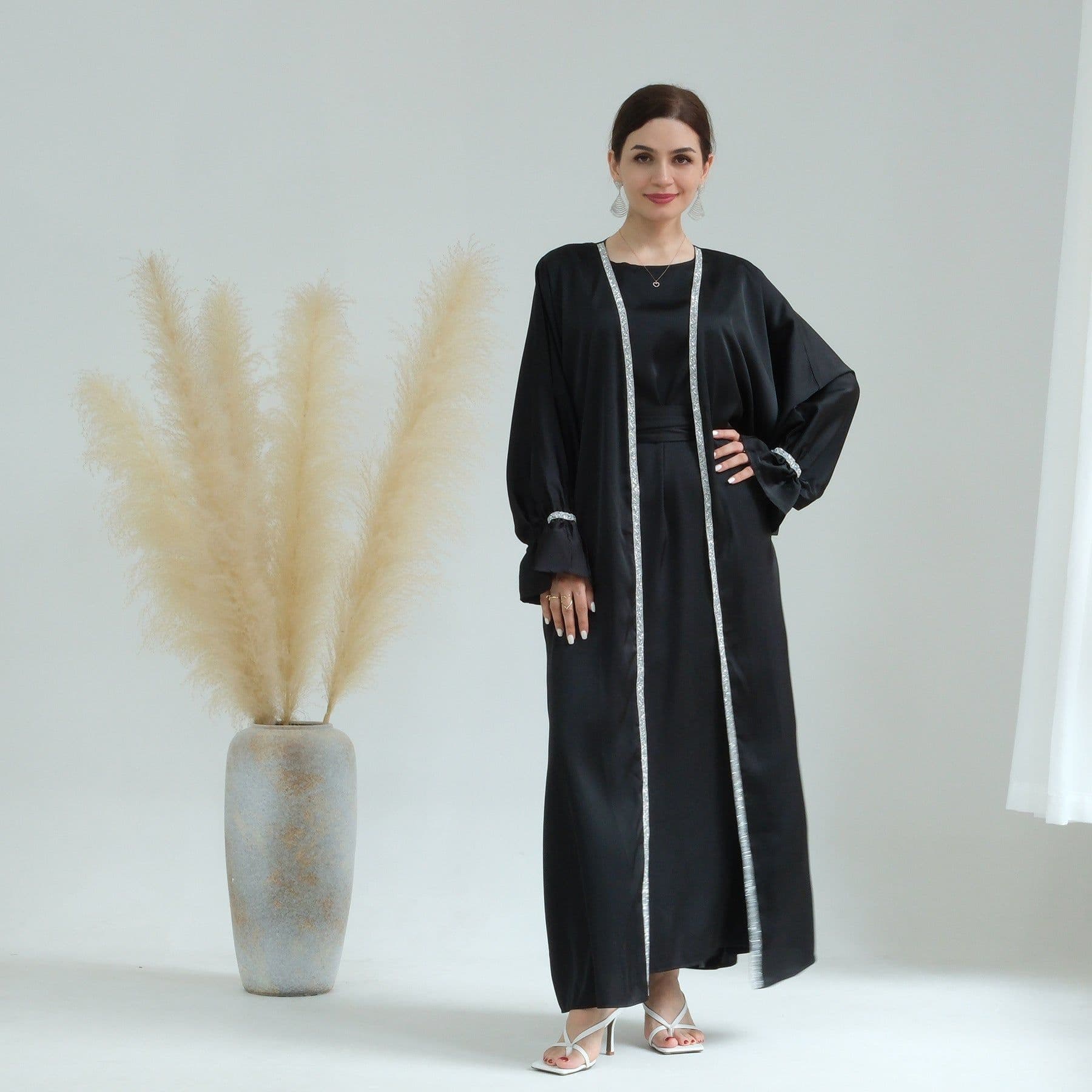 image-Loriya AliExpress Amazon Dubai Daily Solid Color Beaded Small Trumpet Sleeve Dress Robe LR633