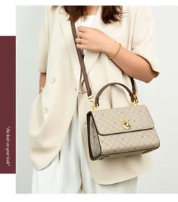 image-Longming Valley 2022 PVC Street Fashion Shoulder Messenger Bag - Contrast Color Small Square