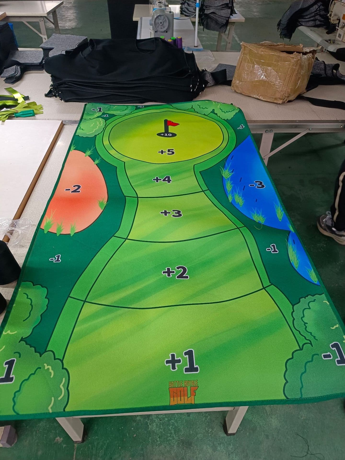 image-The Casual Golf Game Set Leisure and Entertainment Golf Game Set Golf Hitting Mat