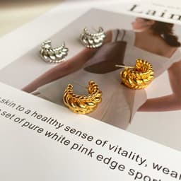 image-925 Silver Twist C-Shaped Earrings - Retro