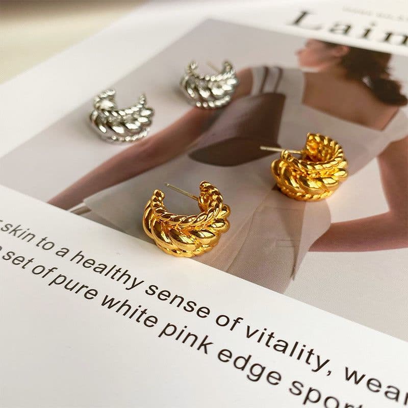image-925 Silver Twist C-Shaped Earrings - Retro