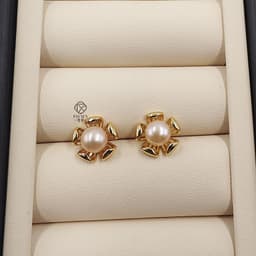 image-Ins simple natural freshwater white pearl earrings