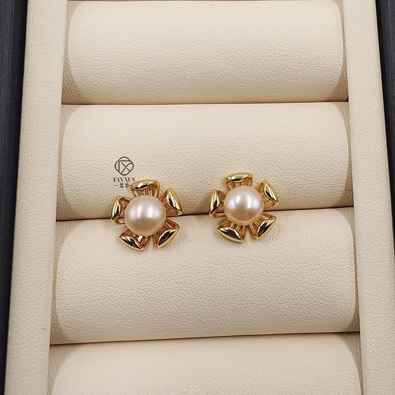 image-Ins simple natural freshwater white pearl earrings