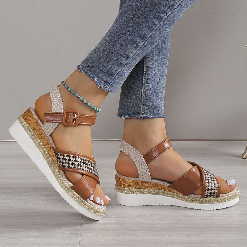 image-Women's Sandals Size 42 White Buckle Casual