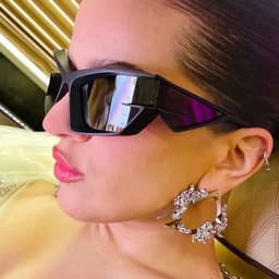 image-Exaggerated futuristic technology Y2K sunglasses 2023 new European and American catwalk sunglasses cross-border heterosexual sunglasses