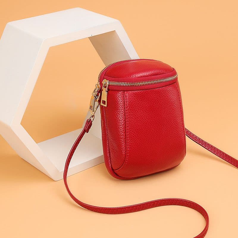 image-Mobile phone crossbody bag - high-end cowhide, fashionable 2023
