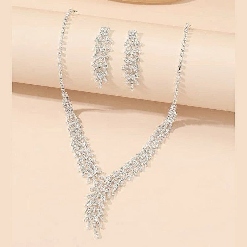 image-Rhinestone Claw Chain Necklace & Earrings Set - Fashion Accessories (64 characters)
