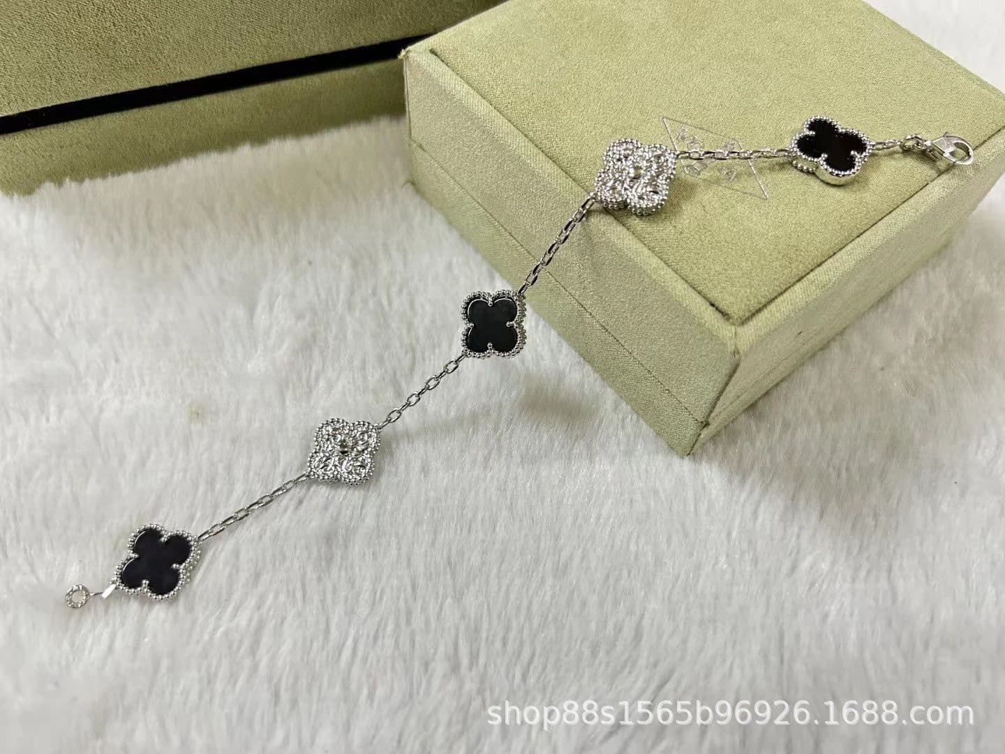 image-High-End Five-Flower Bracelet Rose Gold Clavicle Chain Thickened Electroplating Wholesale