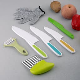 image-Children's Safety Knife Set - 3-Piece Plastic Fruit Kit, Wooden Chopping Board