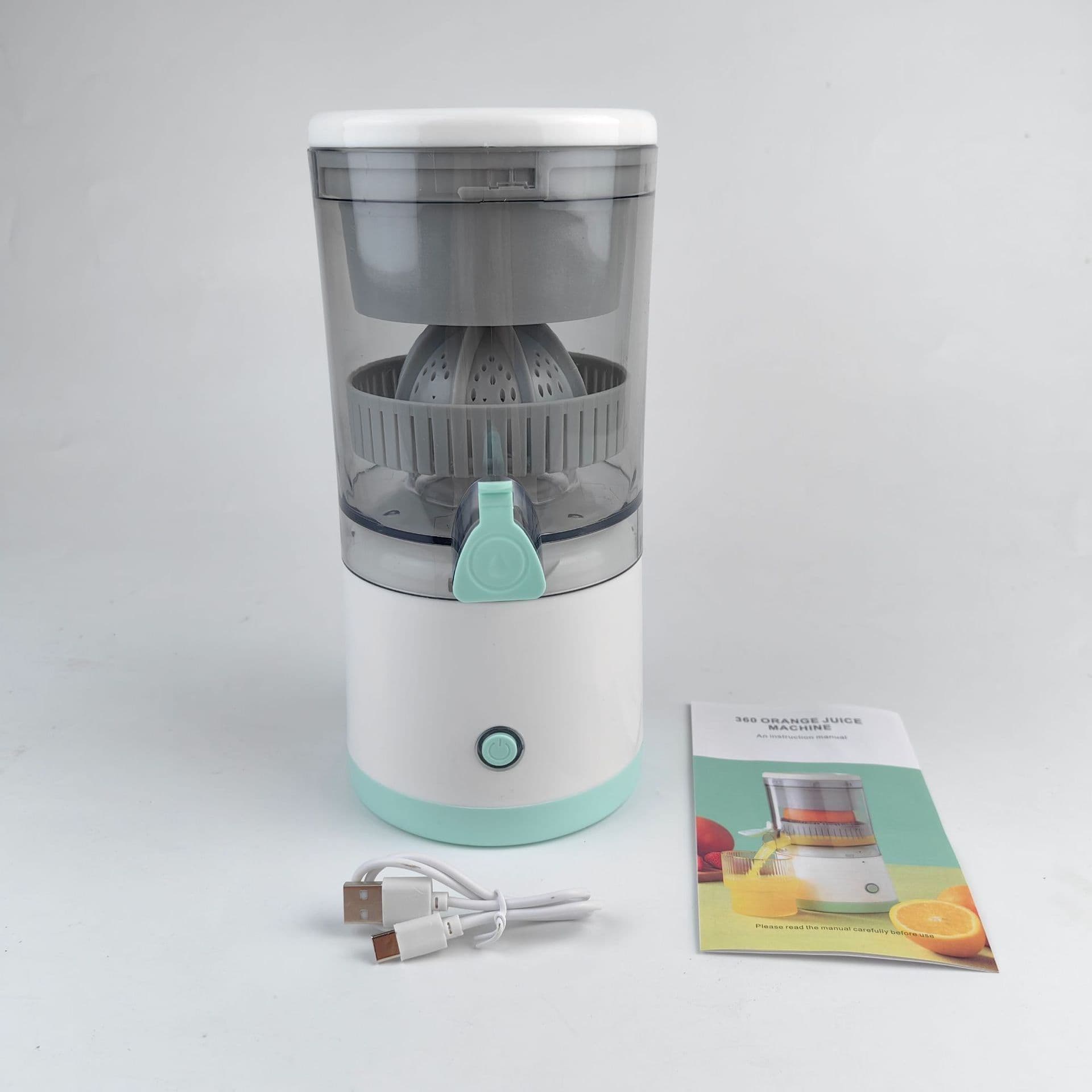 image-Electric Fruit Juicer Portable 2400mAh Battery