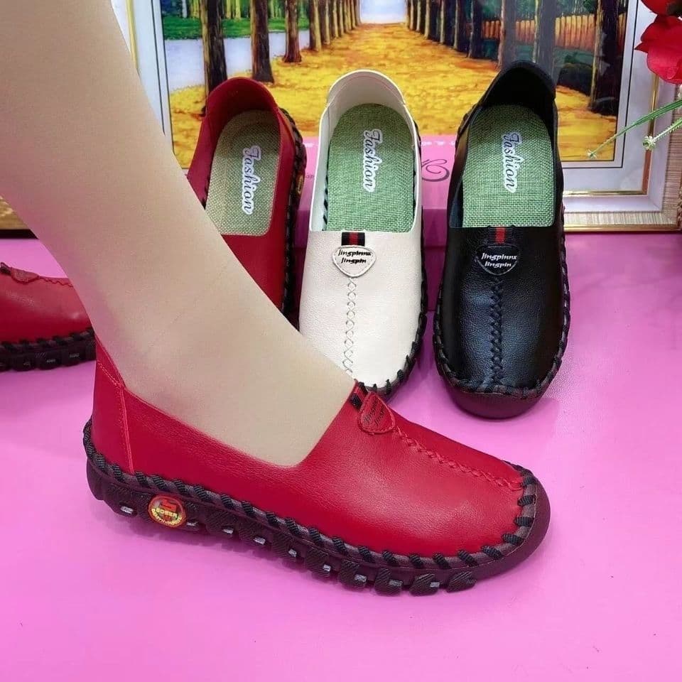 image-Lou Yuan Mother Shoes - Red Microfiber Flat Casual