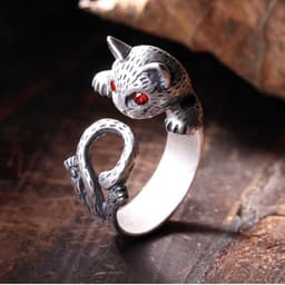 image-Korean Fashion Temperament Retro Lucky Cat Red Corundum Diamond Women Anti-Thai Silver Ring Jewelry Wholesale