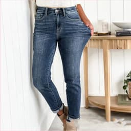 image-Women's Skinny Jeans - High Waist Stretch Denim