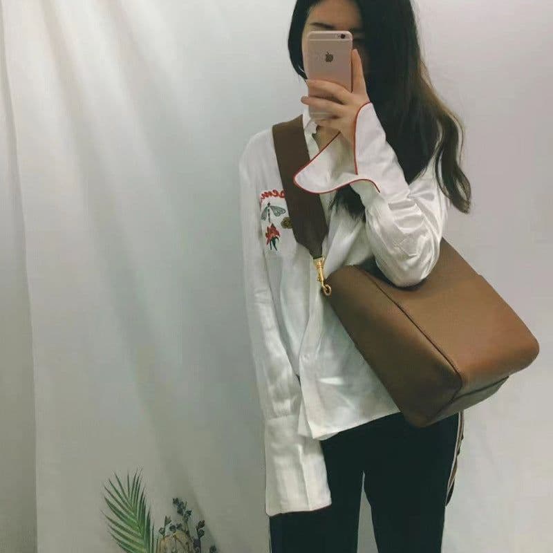 image-Genuine Leather Large Capacity Bucket Bag - Gray - Korean Style (65 characters)