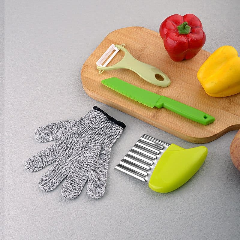 image-Children's Safety Knife Set - 3-Piece Plastic Fruit Kit, Wooden Chopping Board