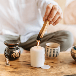 image-Boîte de 8 Bâtons de Palo Santo - Qualité Supérieure