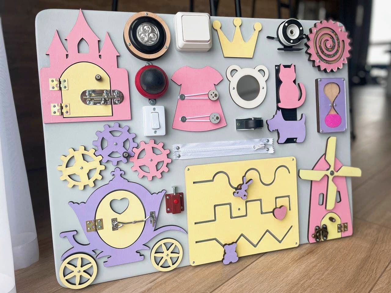 image-Busy Board MAXI (purple)