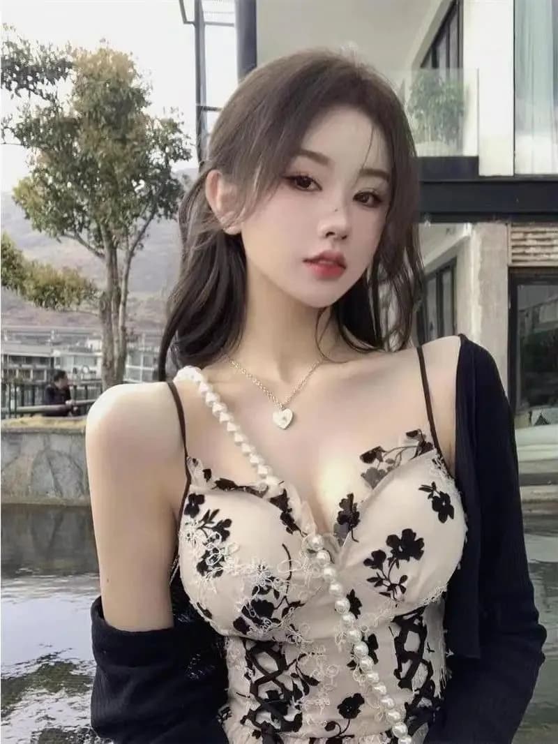 image-French petite floral sling dress with pure desire women's floral camisole dress with sexy spicy girl suit short dress ZYYV