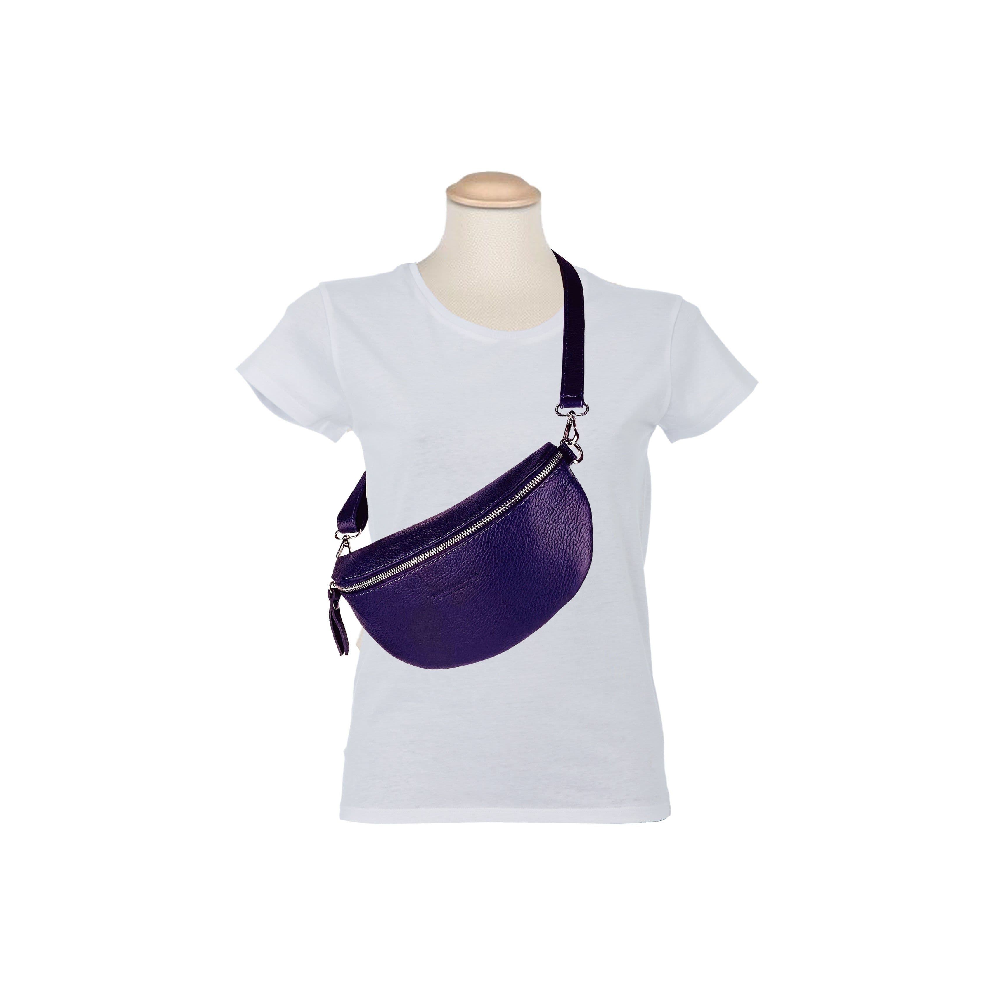 image-RB1015Y | Marsupio con tracolla removibile in Vera Pelle Made in Italy. Attacchi con moschettoni in metallo Nickel Lucido - Colore Viola - Dimensioni: 24 x 14 x 7