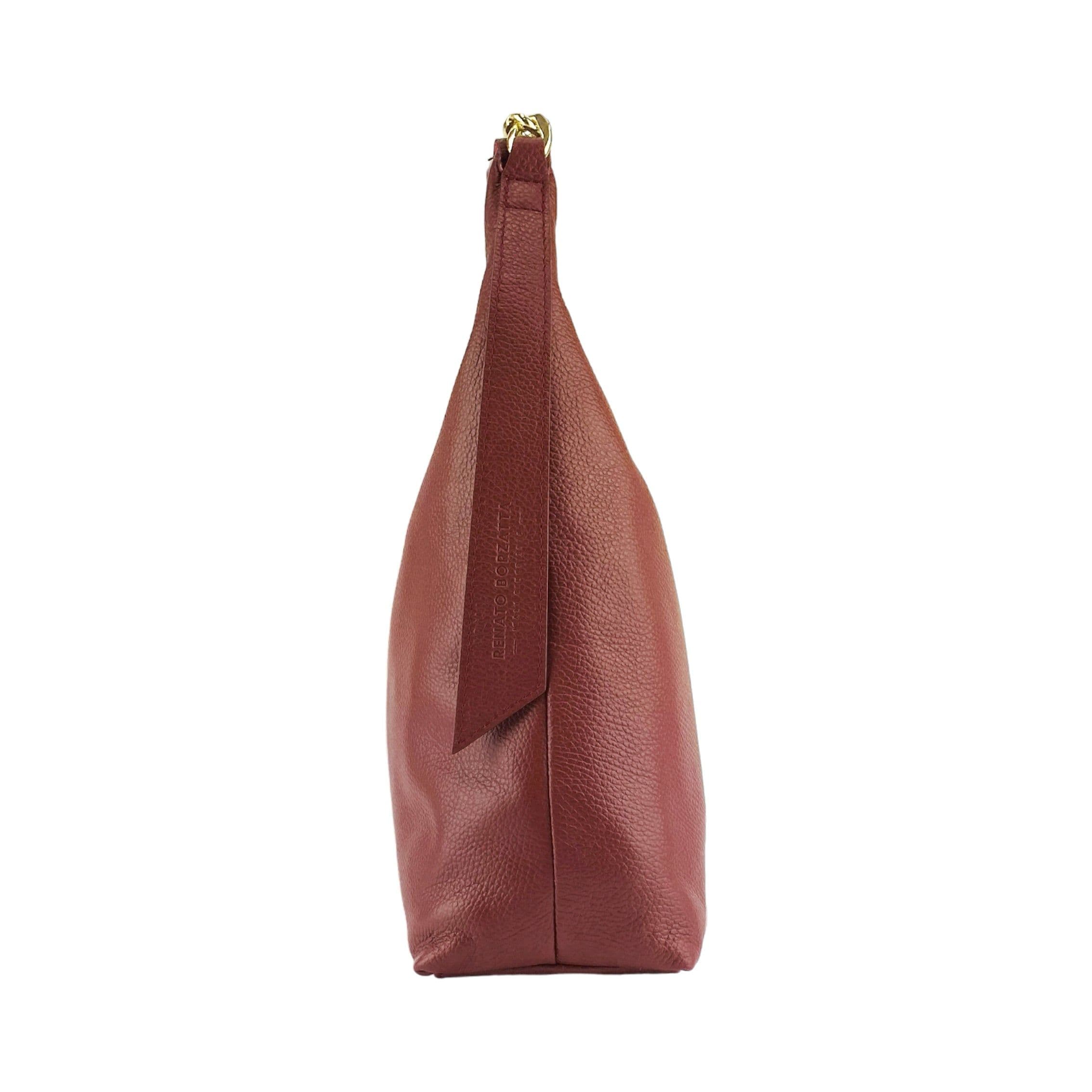 image-RB1017Q | Borsa Donna a spalla Morbida in Vera Pelle Made in Italy con tracolla removibile. Attacchi con moschettoni in metallo Oro Lucido - Colore Rubino - Dimensioni: cm 36 x 40 x 13