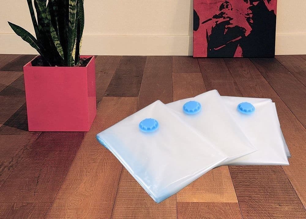 image-4pc Medium Travel Reusable Vacuum Storage Bags 50 x 70cm