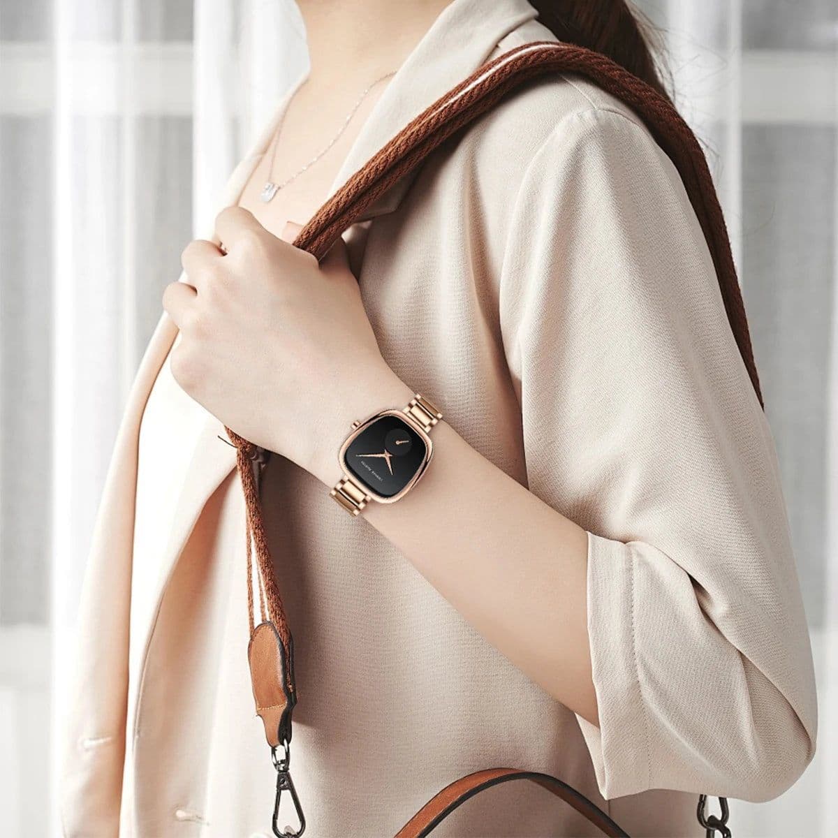 image-Hannah Martin Quartz Watch - Fashionable Design & Durable Features