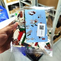 image-LMKJ Self-Locking Bricks Set - Fun Building Experience for Ages 6-12