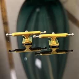 image-Professional Single Axle Fingerboard Truck - Durable Metal Design - 32mm-36mm