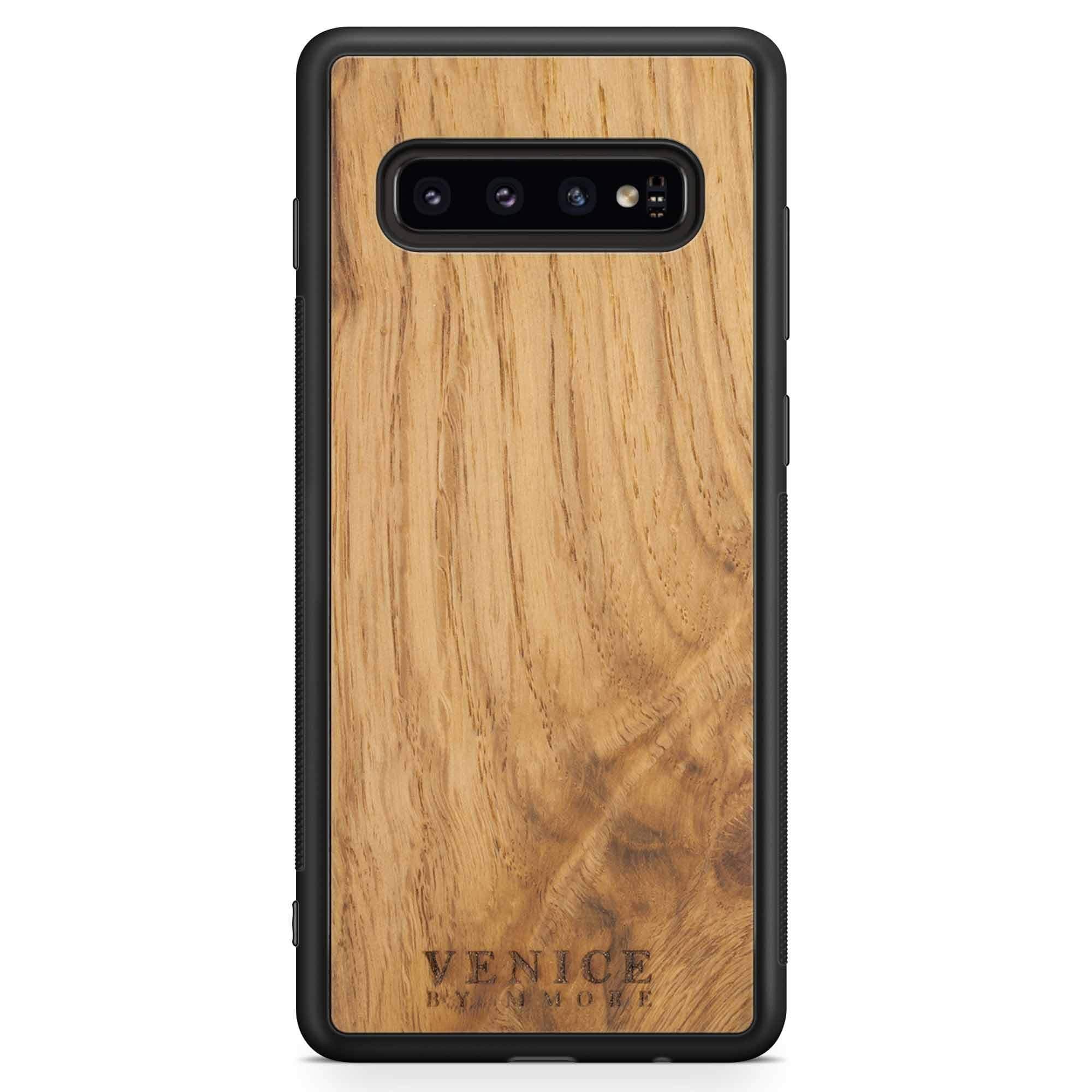 image-The Venice case - Minimalist lettering